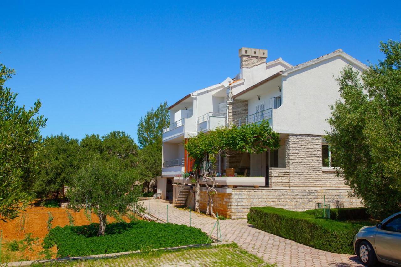Tonica Apartments Novalja Bagian luar foto