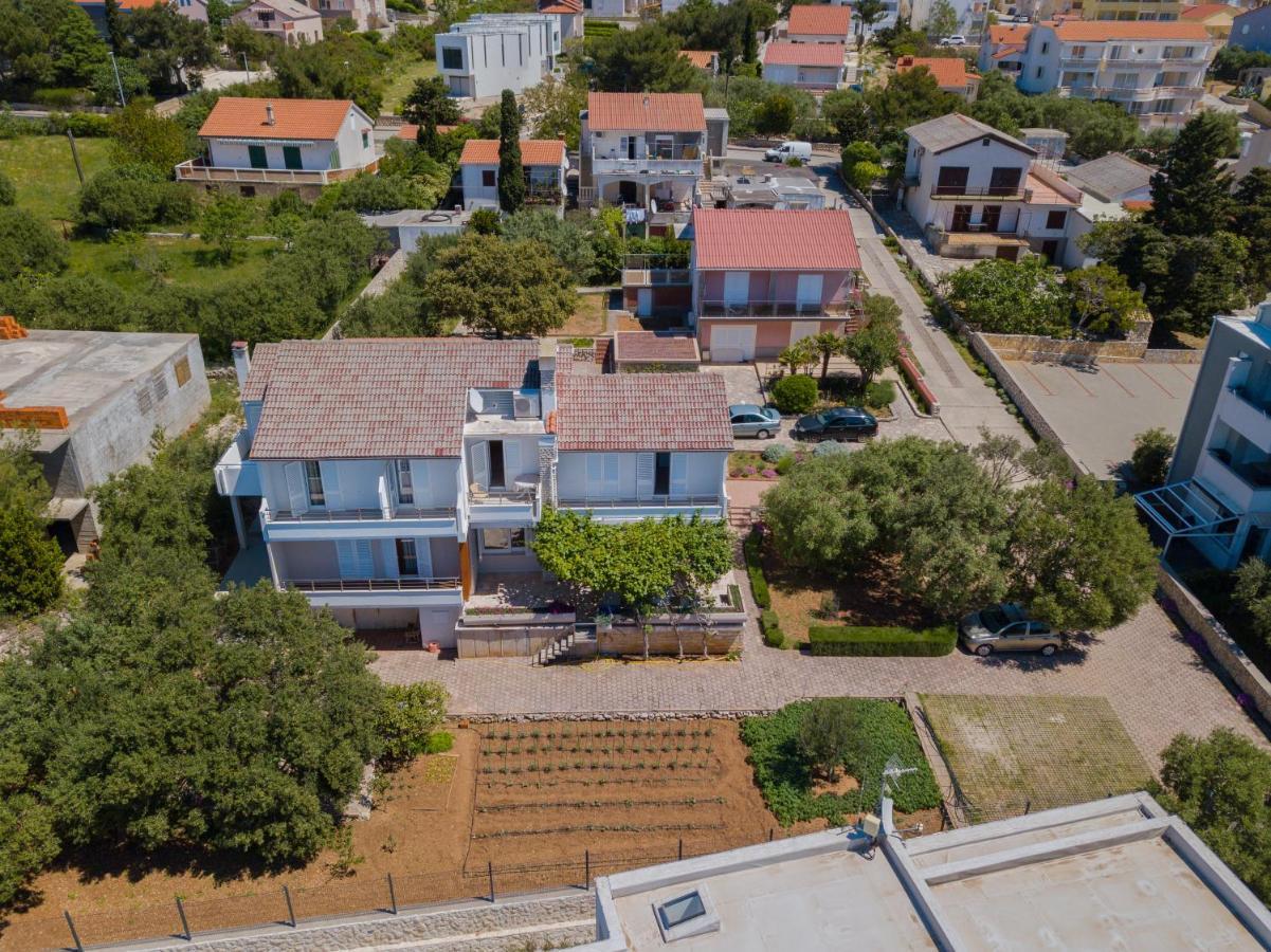 Tonica Apartments Novalja Bagian luar foto