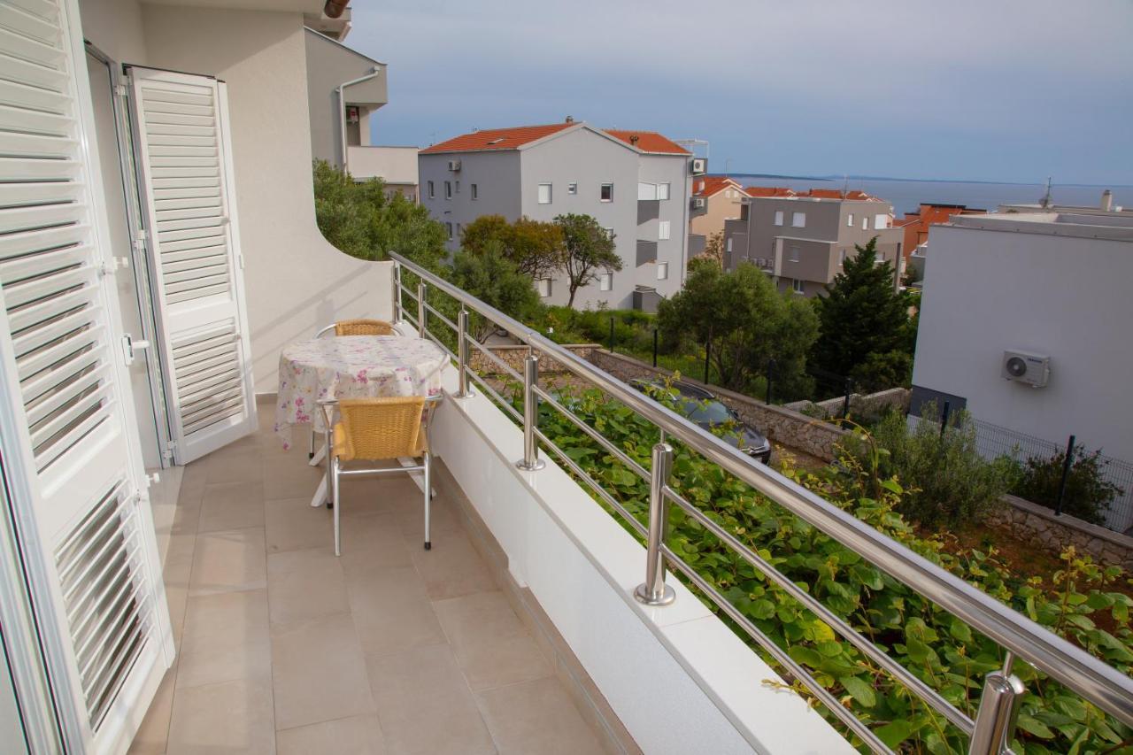 Tonica Apartments Novalja Bagian luar foto