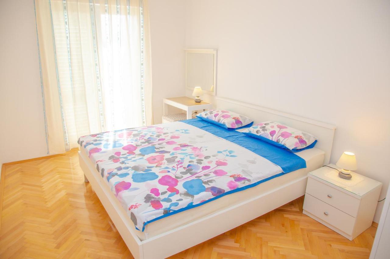 Tonica Apartments Novalja Bagian luar foto