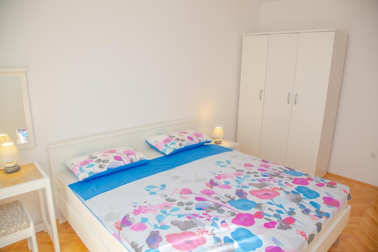 Tonica Apartments Novalja Bagian luar foto